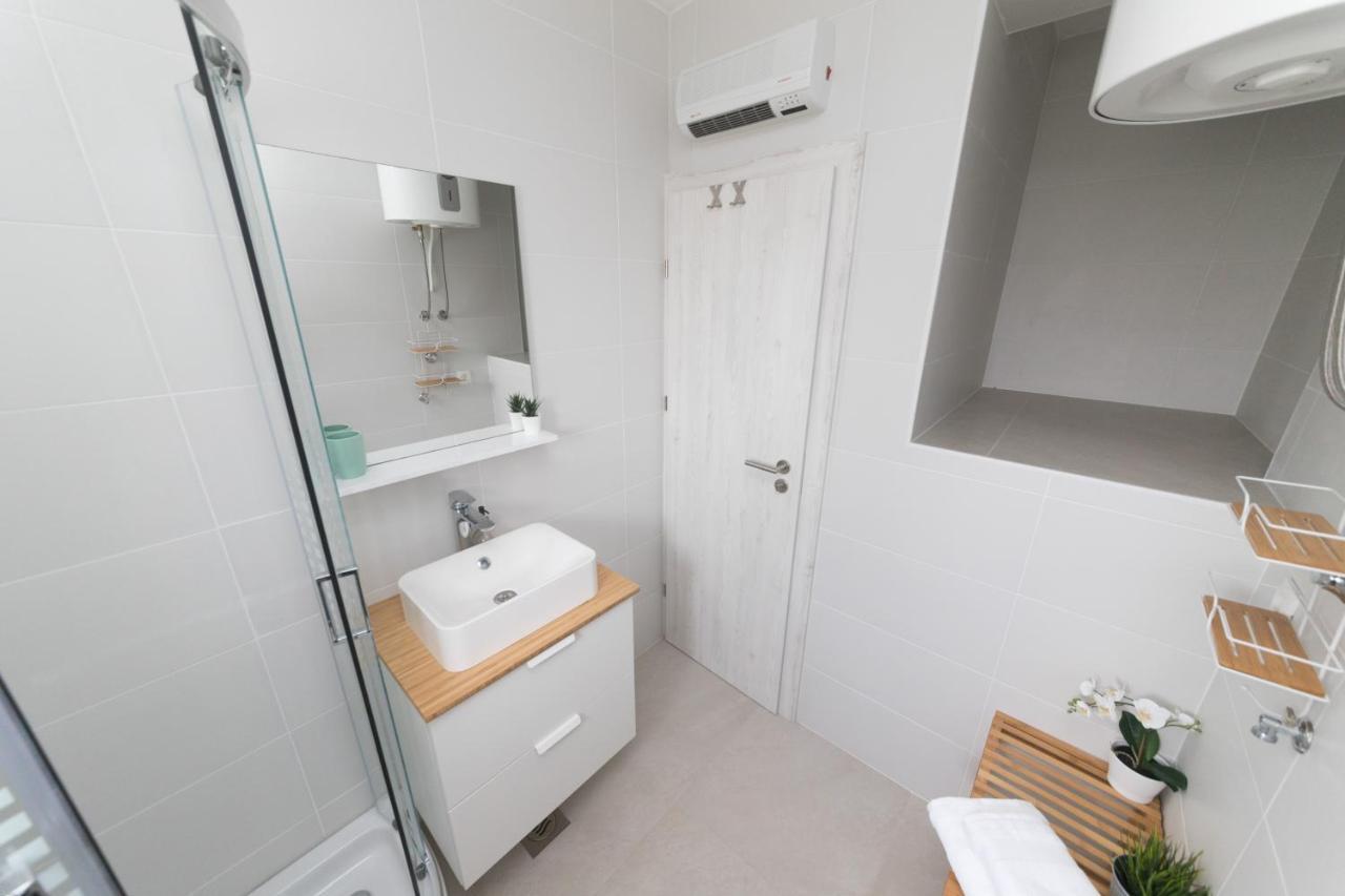 Ferienwohnung Agava Ugljan Exterior foto