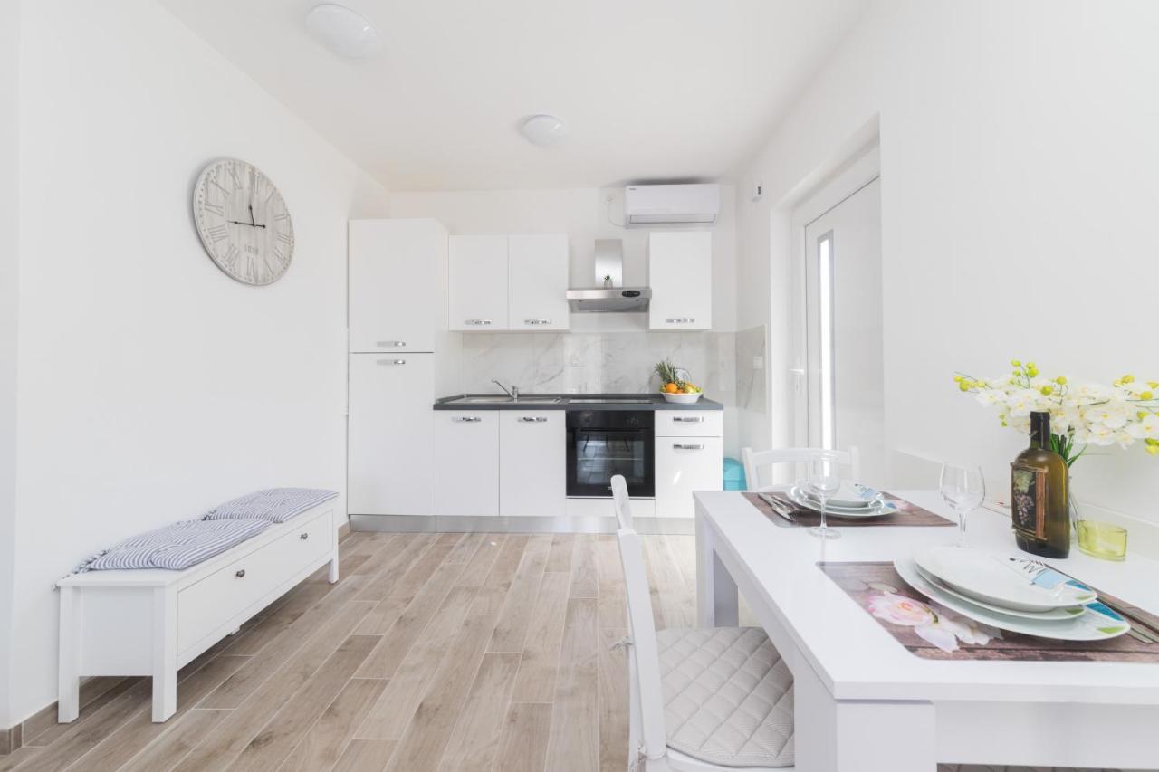 Ferienwohnung Agava Ugljan Exterior foto